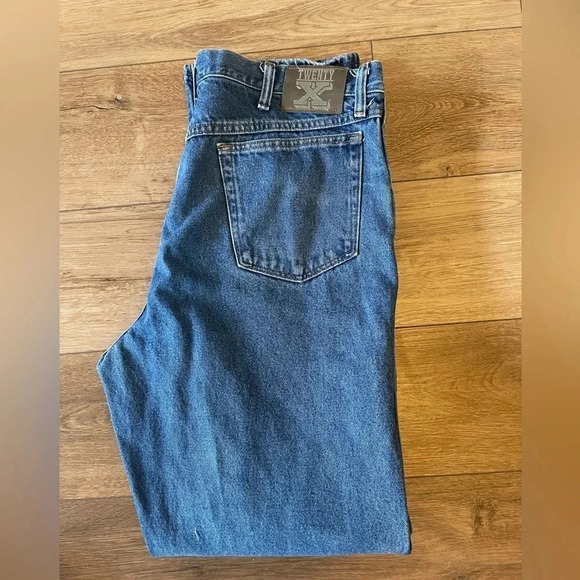 wrangler 20x Other - Wrangler 20x style 22 relaxed fit medium wash size 38x34
